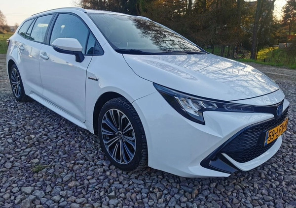 Toyota Corolla cena 92000 przebieg: 91920, rok produkcji 2019 z Sępopol małe 191